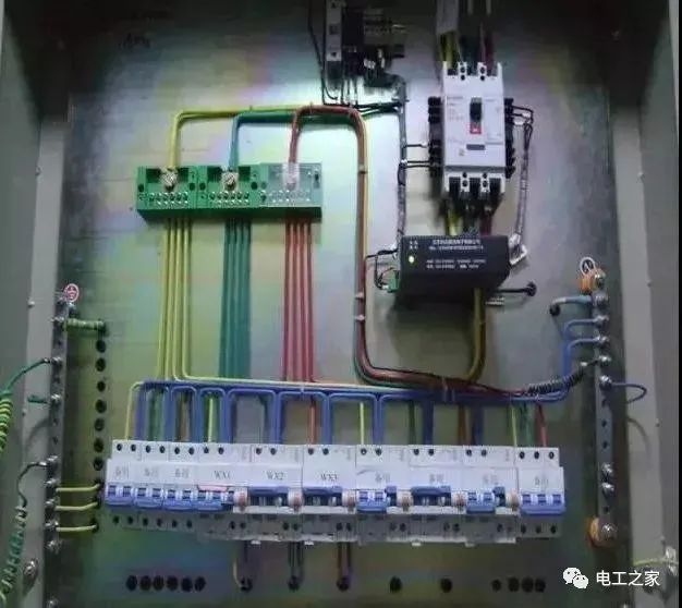 配电柜安装国家标准_配电柜安装要求与规范标准_配电柜柜体标准