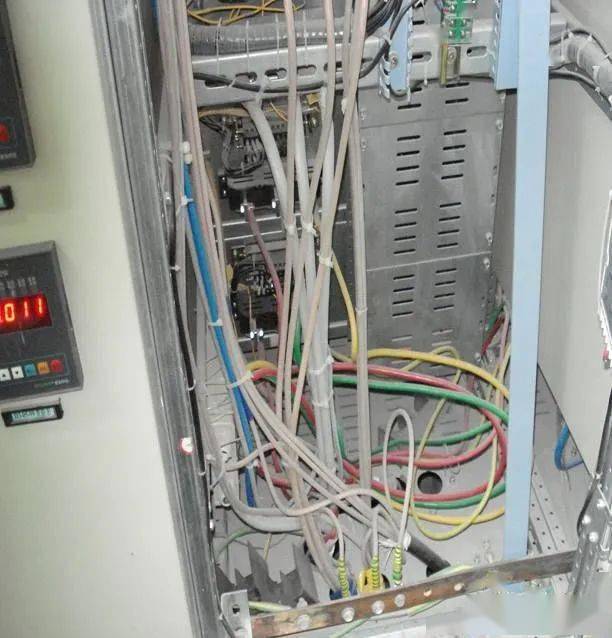 配电柜上面标志代表什么_配电柜标识_配电柜电气标识牌