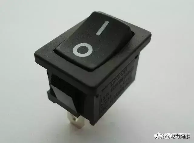 断路器和空开的区别视频_断路器和空开的区别_断路器和空开的区别是什么