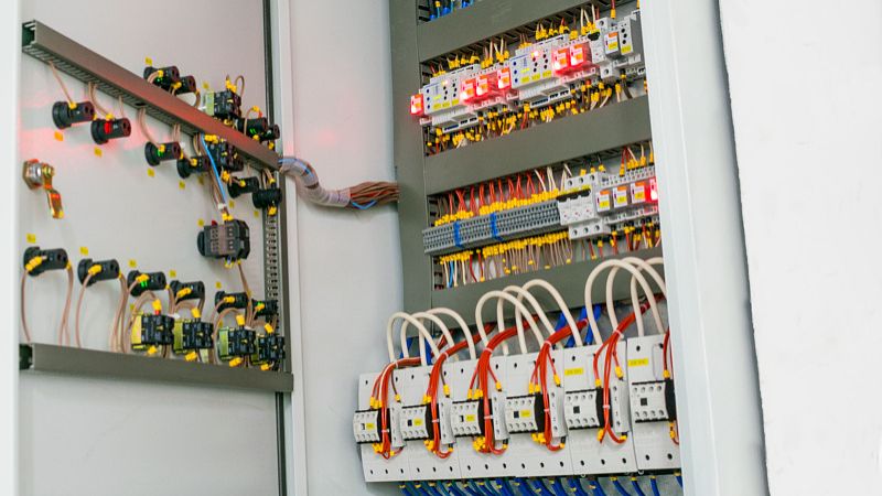 开关断路器有什么作用_开关断路怎么办_断路器开关
