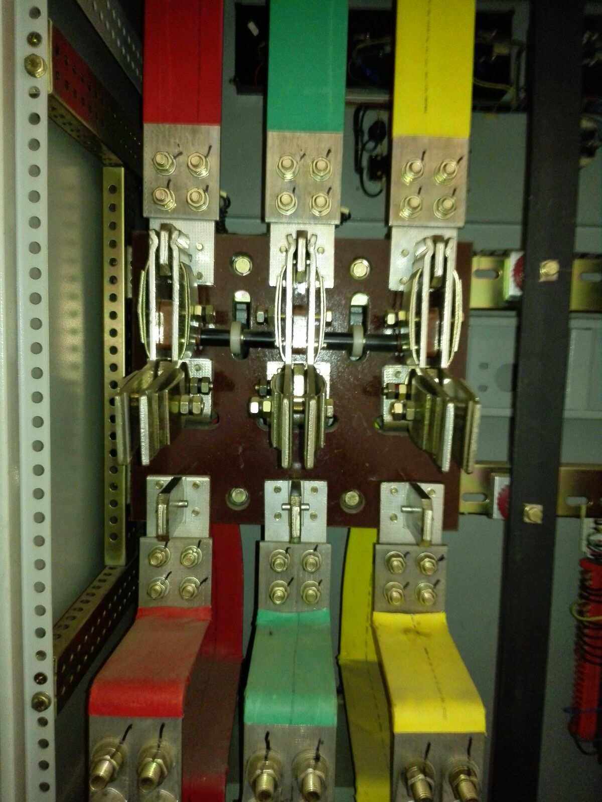 开关断路器有什么作用_开关断路怎么办_断路器开关