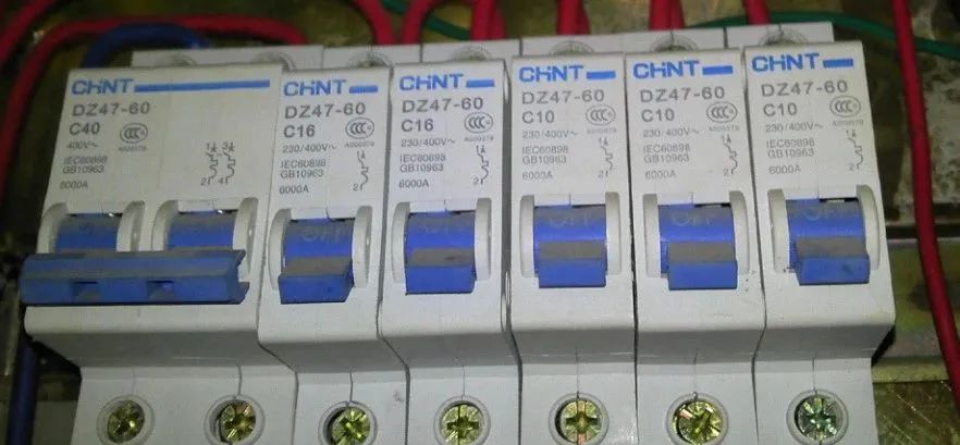 断路器空开和漏保的区别_漏保空开断路器有什么区别_漏保断路器区别