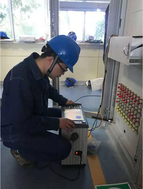 电柜控制箱图片_电箱控制柜_电柜箱控制电开关的叫什么